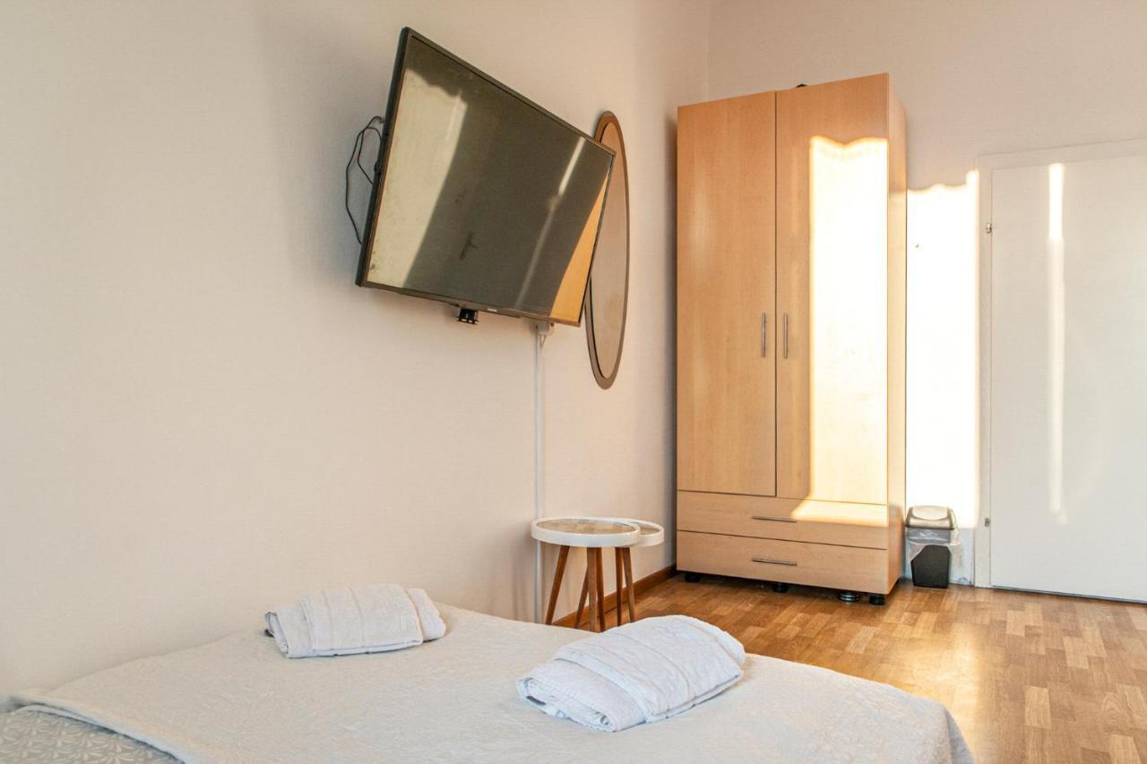 Joyful 2Br Shared Apt Near Millenium Tower & Danube River Viena Exterior foto